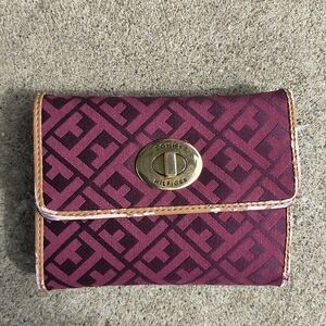 Tommy Hilfiger Maroon Wallet